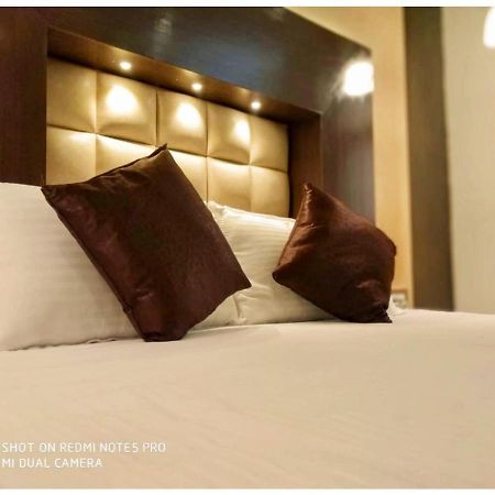 Hotel The Royal, Sehore エクステリア 写真