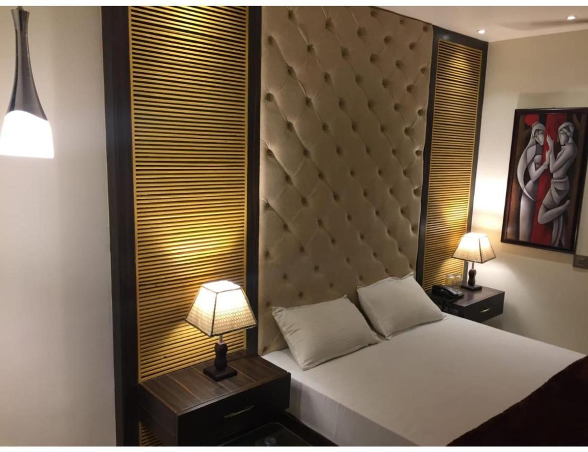 Hotel The Royal, Sehore エクステリア 写真