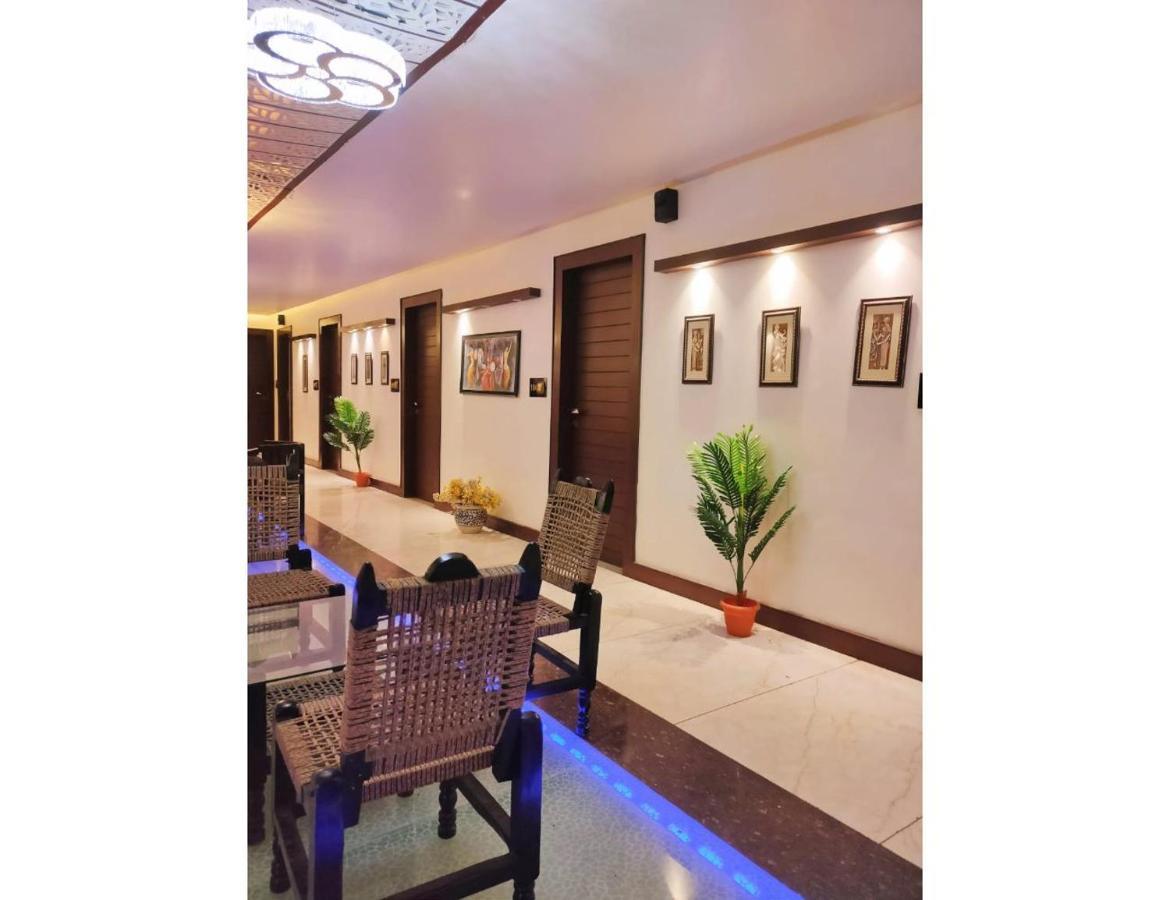 Hotel The Royal, Sehore エクステリア 写真